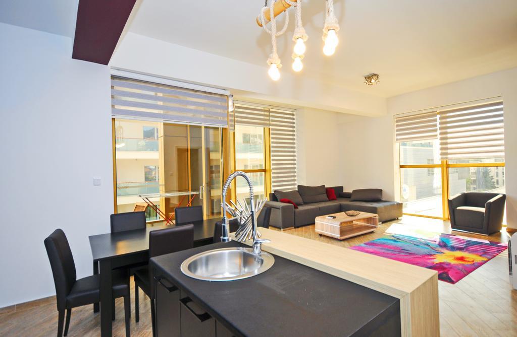 Sea Breeze Lux Apartments Budva Exterior foto